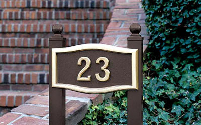 Small Roundtangle Address Plaque with Lawn Plaque Kit Product Image